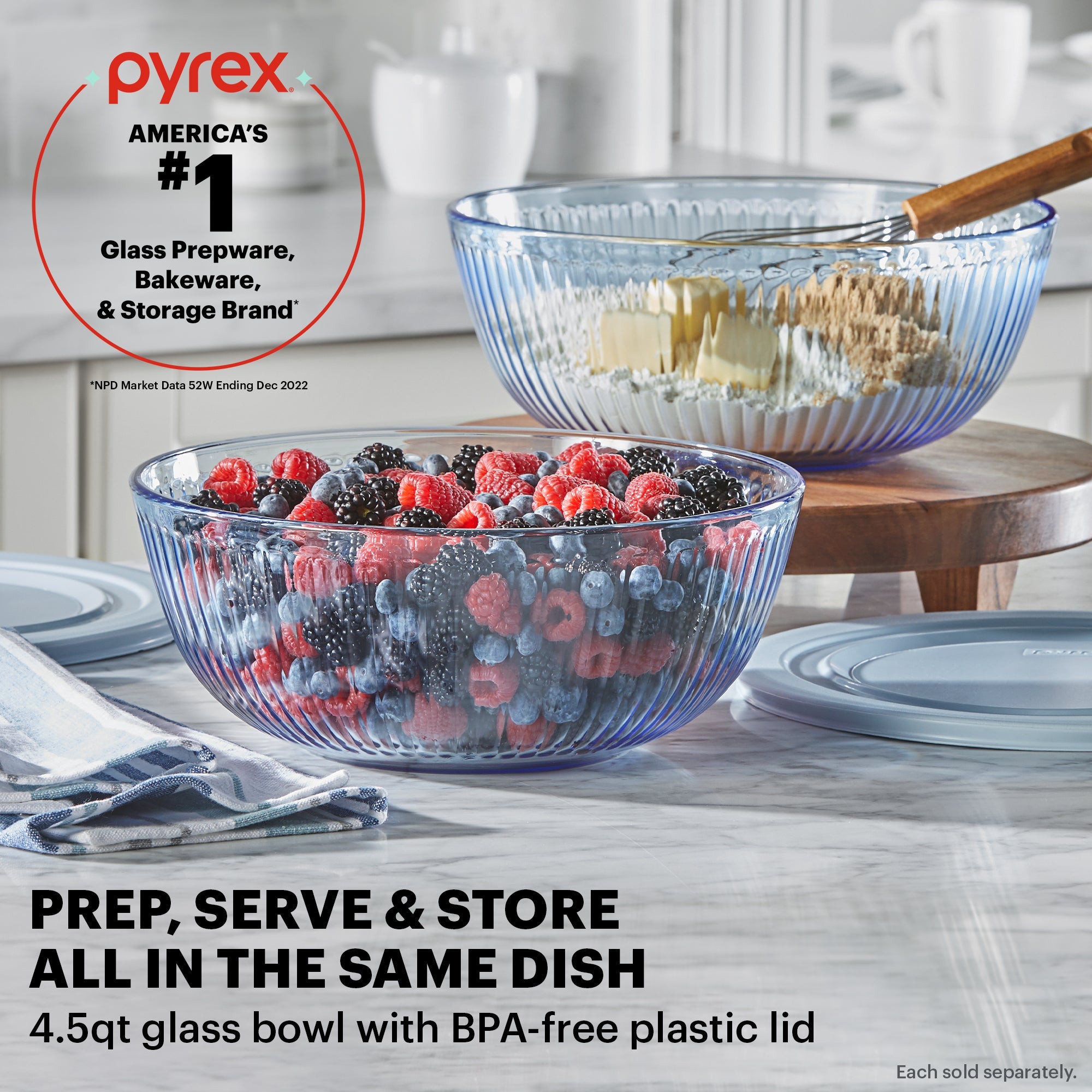 Pyrex® Colors Sculpted Tinted 4.5-quart Mixing Bowl with Lid, Blue - 图片 2