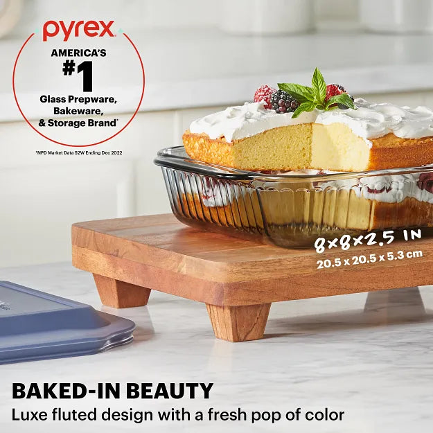 Pyrex® Colors Sculpted Tinted 8" Square Baking Dish with Plastic Lid, Smoke - 图片 2