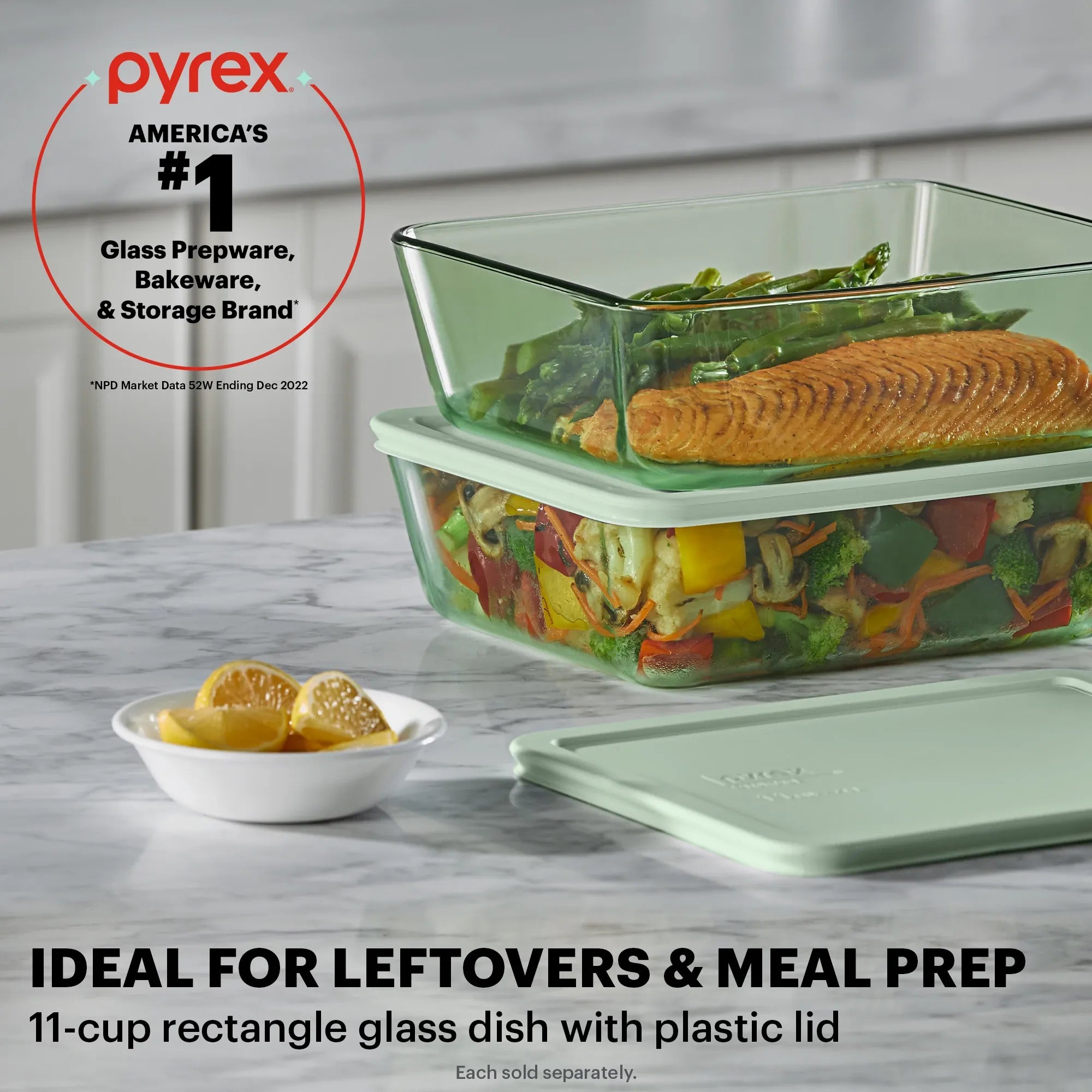 Pyrex® Simply Store® Tinted 11-cup Rectangle Storage with Green Plastic Lid - 图片 2